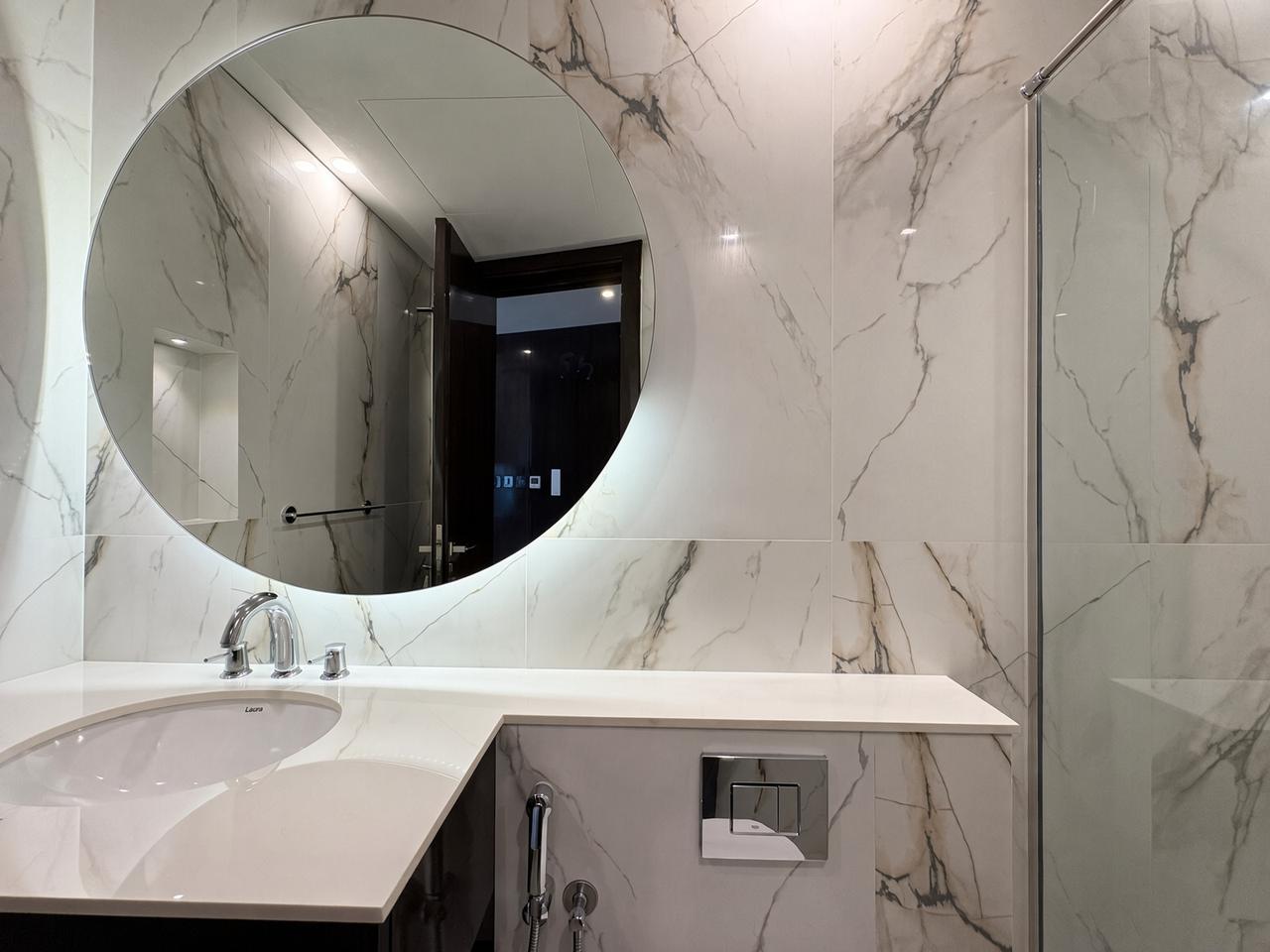 One-Bedroom Apartment with Water Views and Parking