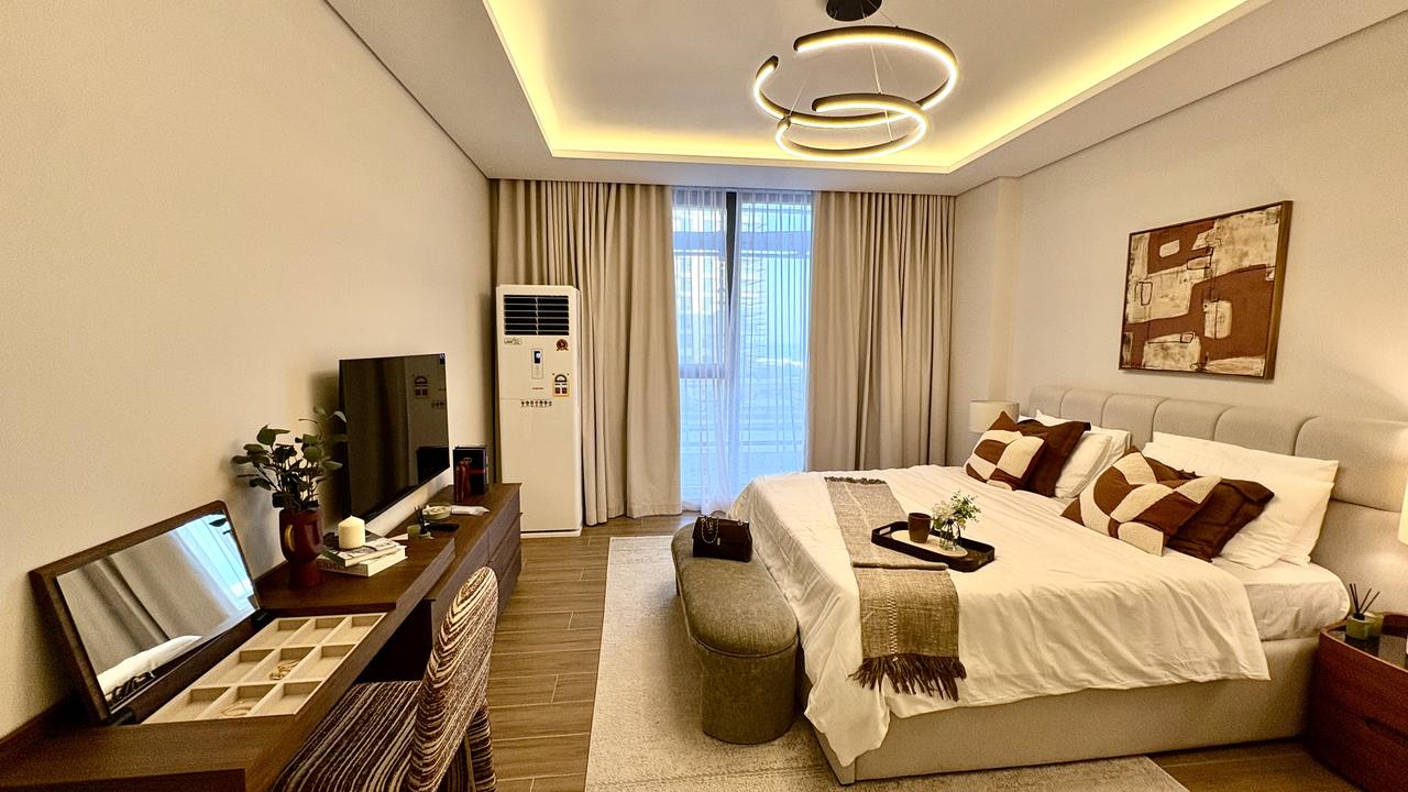 One-Bedroom Apartment with Water Views