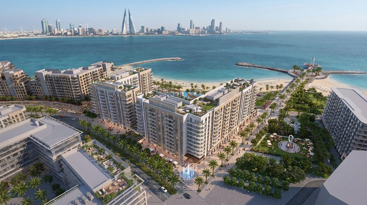 One-Bedroom Apartment with Water Views