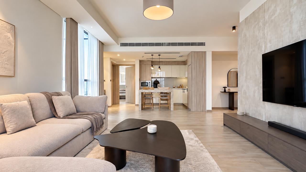 One Bedroom Apartment with Private Jacuzzi Access