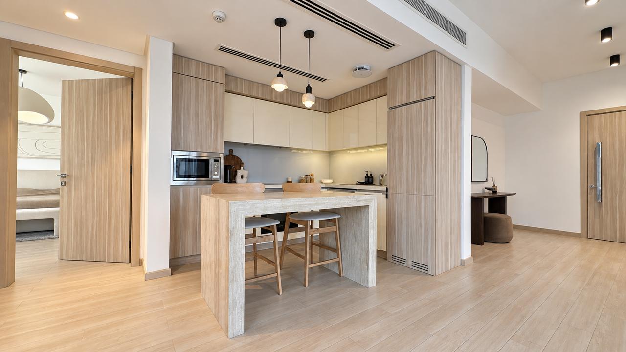 One Bedroom Apartment with Private Jacuzzi Access
