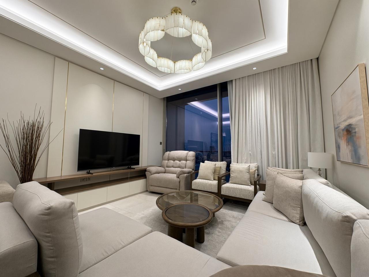One-Bedroom Apartment with Two Bathrooms