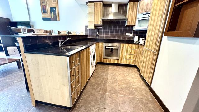 One Bedroom Apartment with Pool Access