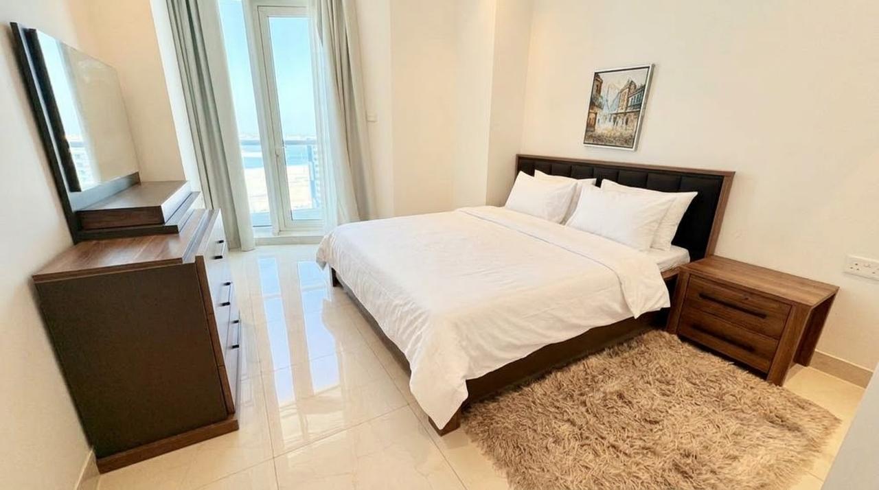 3-Bedroom Apartment with Pool and Gym