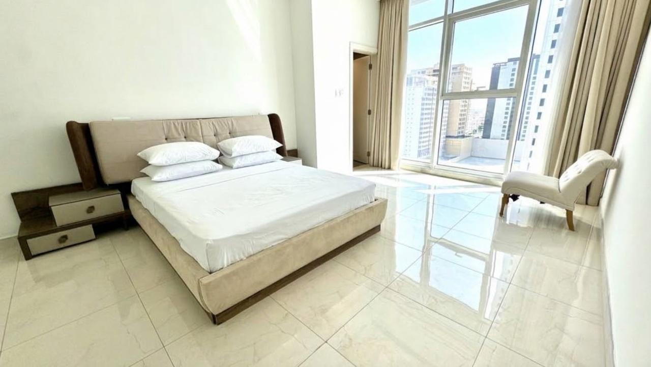 3-Bedroom Apartment with Pool and Gym