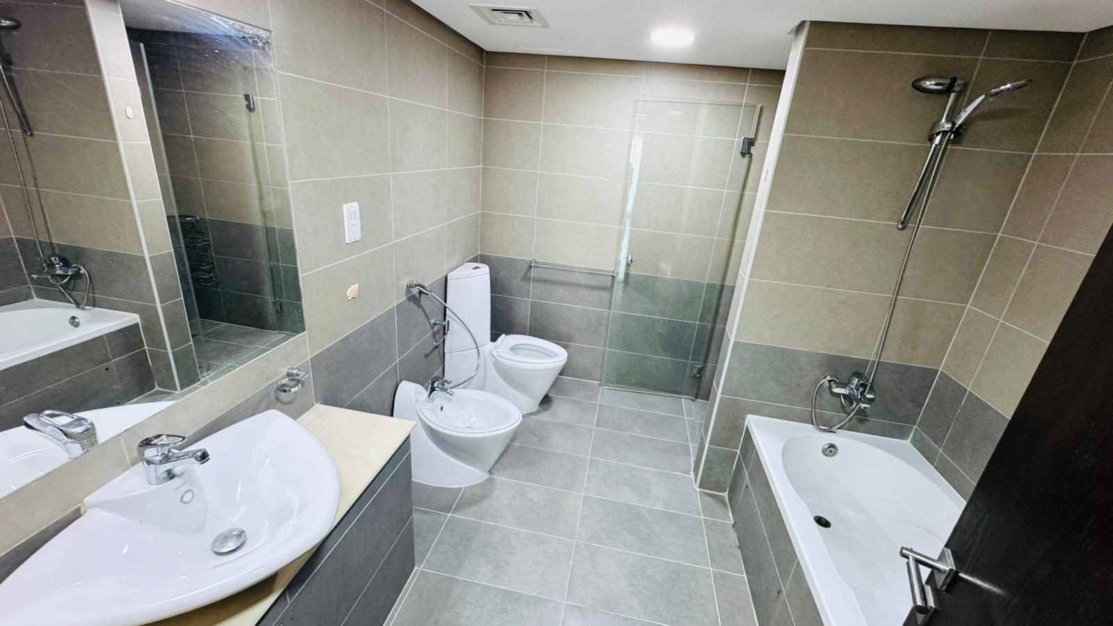 Two Bedroom Apartment with Pool Access
