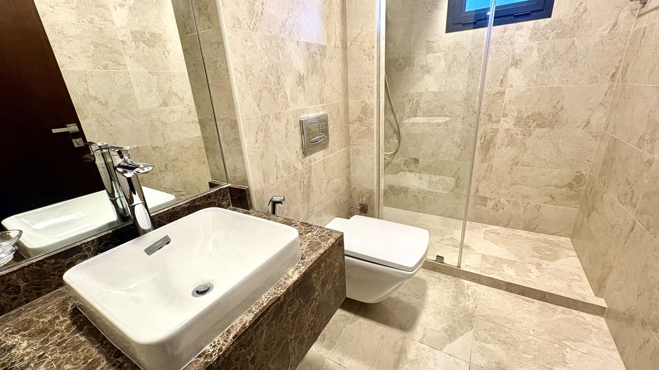 Two-Bedroom Apartment with Pool and Gym