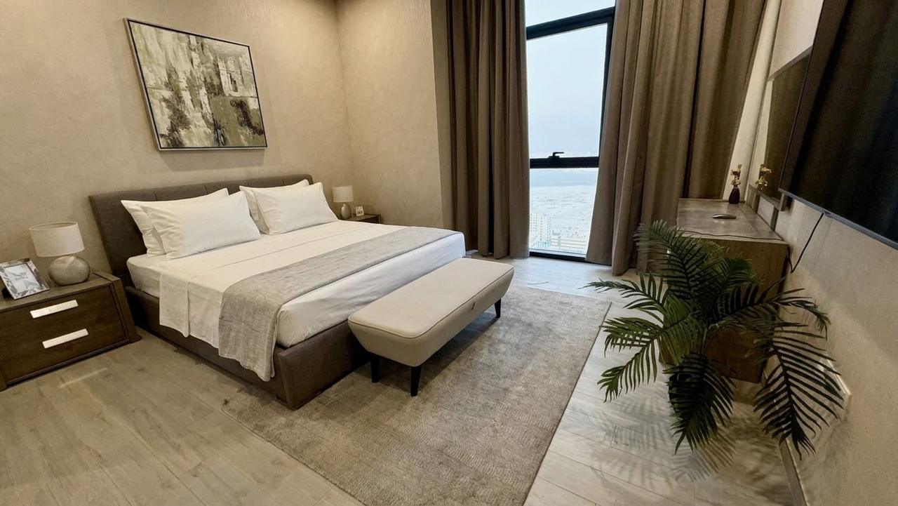 Two-Bedroom Apartment with Pool and Gym