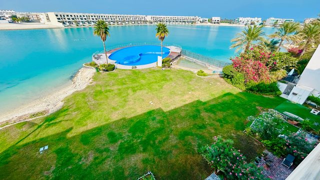 Four Bedroom Villa with Waterfront Setting