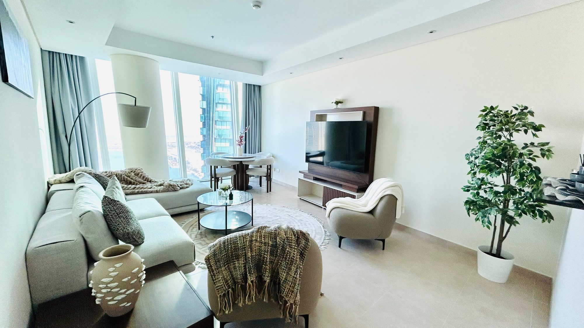 Two-Bedroom Apartment with Water Views in Manama