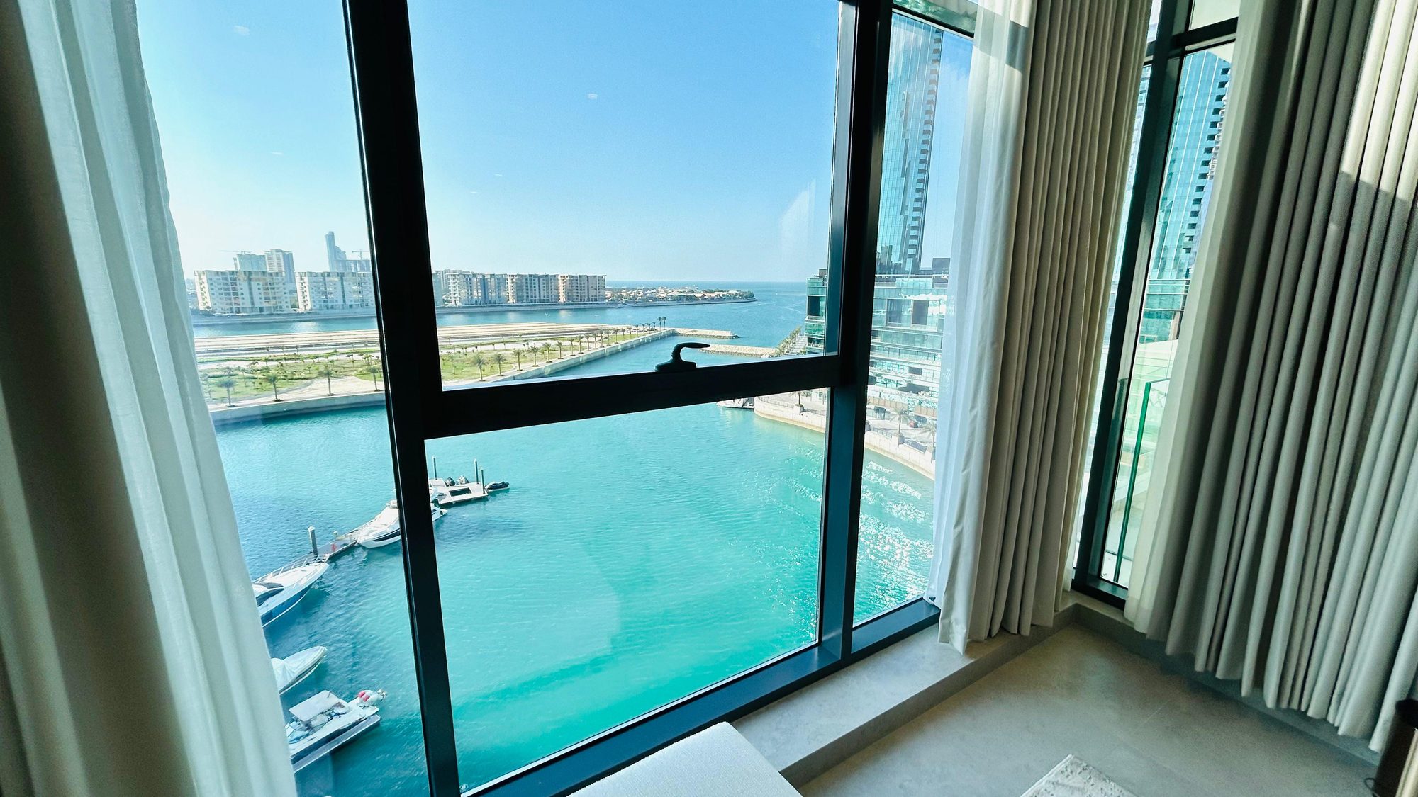 One Bedroom Apartment with Gym and Pool Access