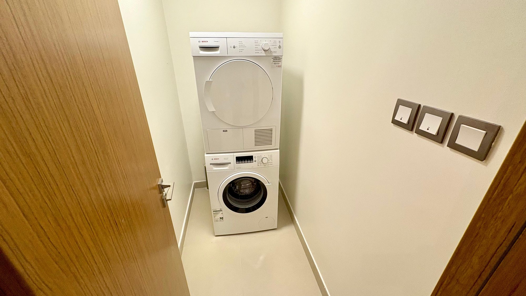 One Bedroom Apartment with Two Bathrooms