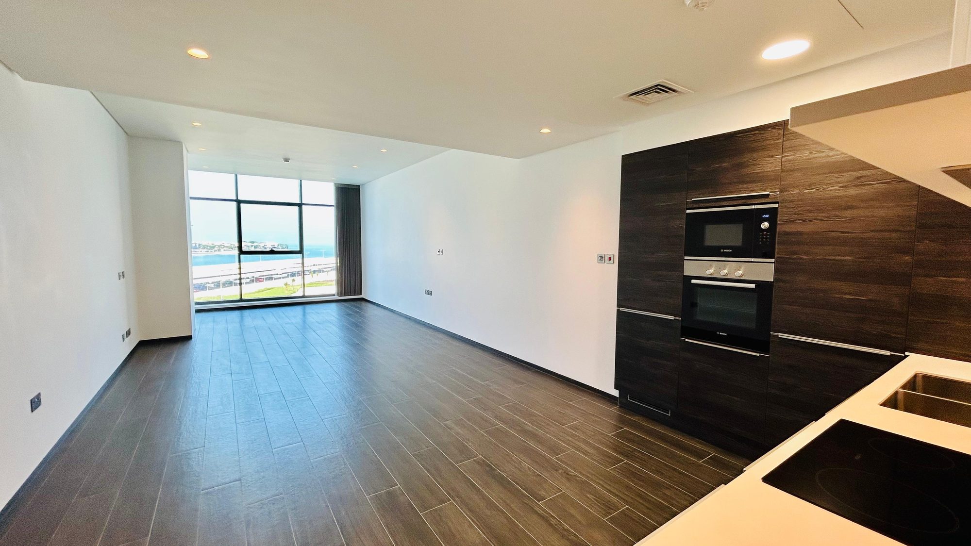 Three Bedroom Semi-Furnished Apartment, 186 sqm