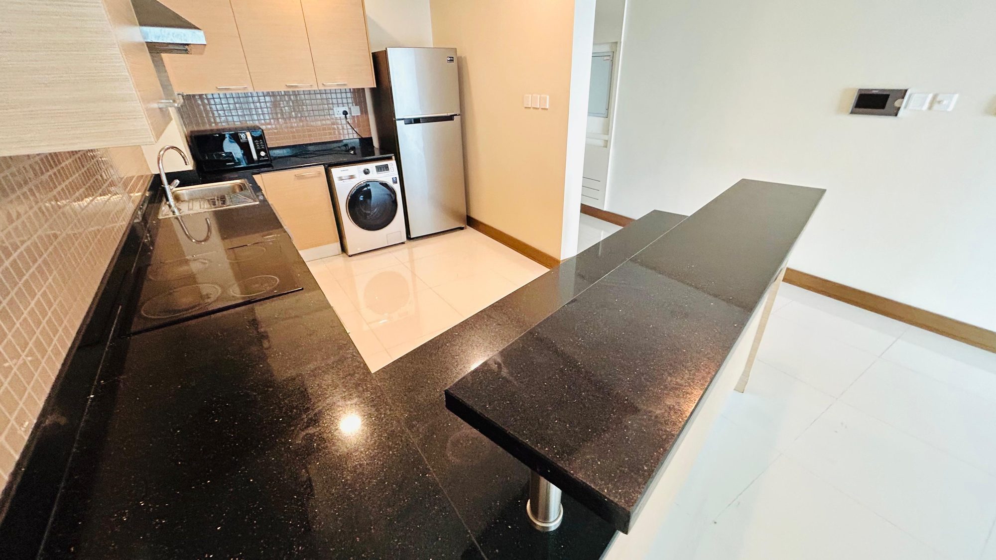 Two Bedroom Apartment with Pool and Gym