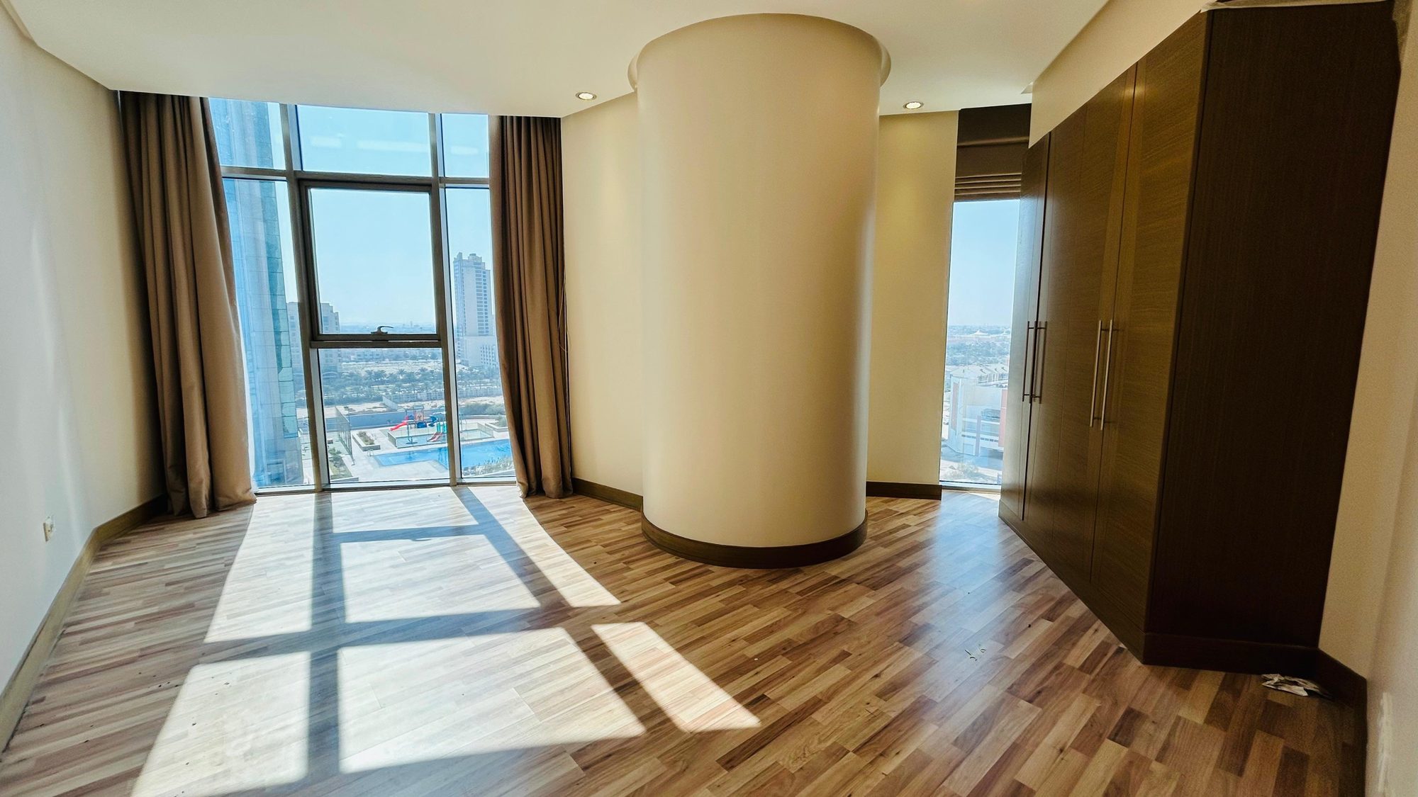 Two Bedroom Apartment with Pool and Gym