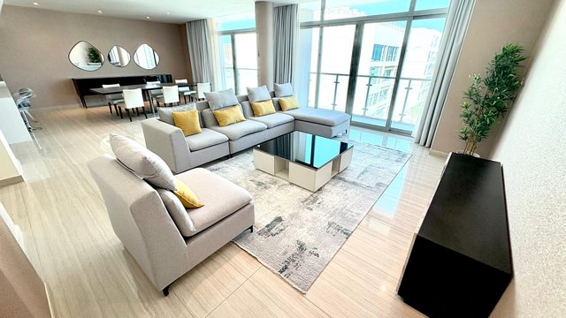 Three Bedroom Duplex with Water Views