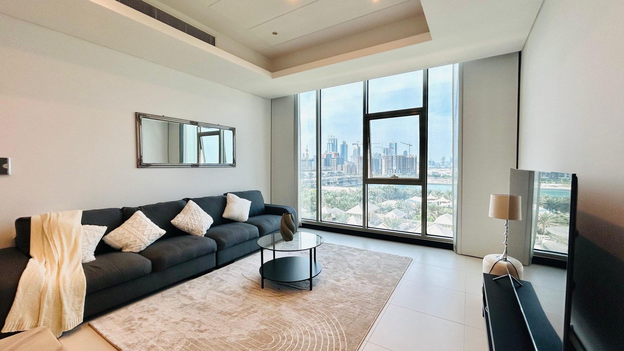 Two-Bedroom Apartment with Pool and Gym