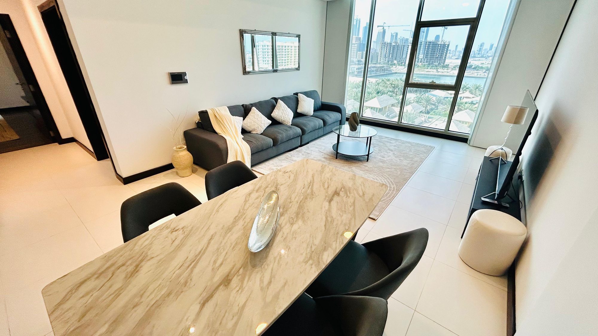 Two-Bedroom Apartment with Pool and Gym
