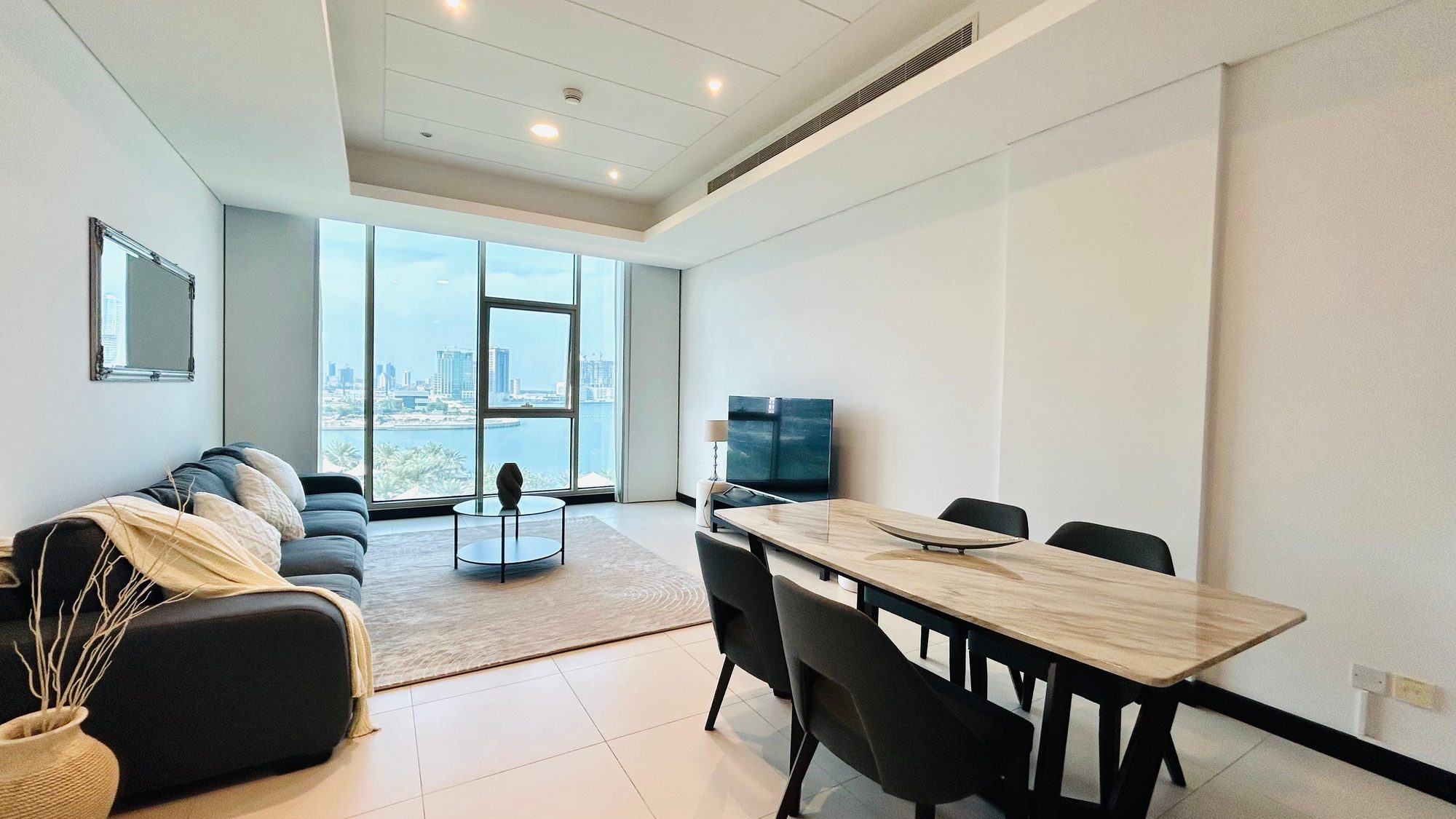 Two-Bedroom Apartment with Pool and Gym