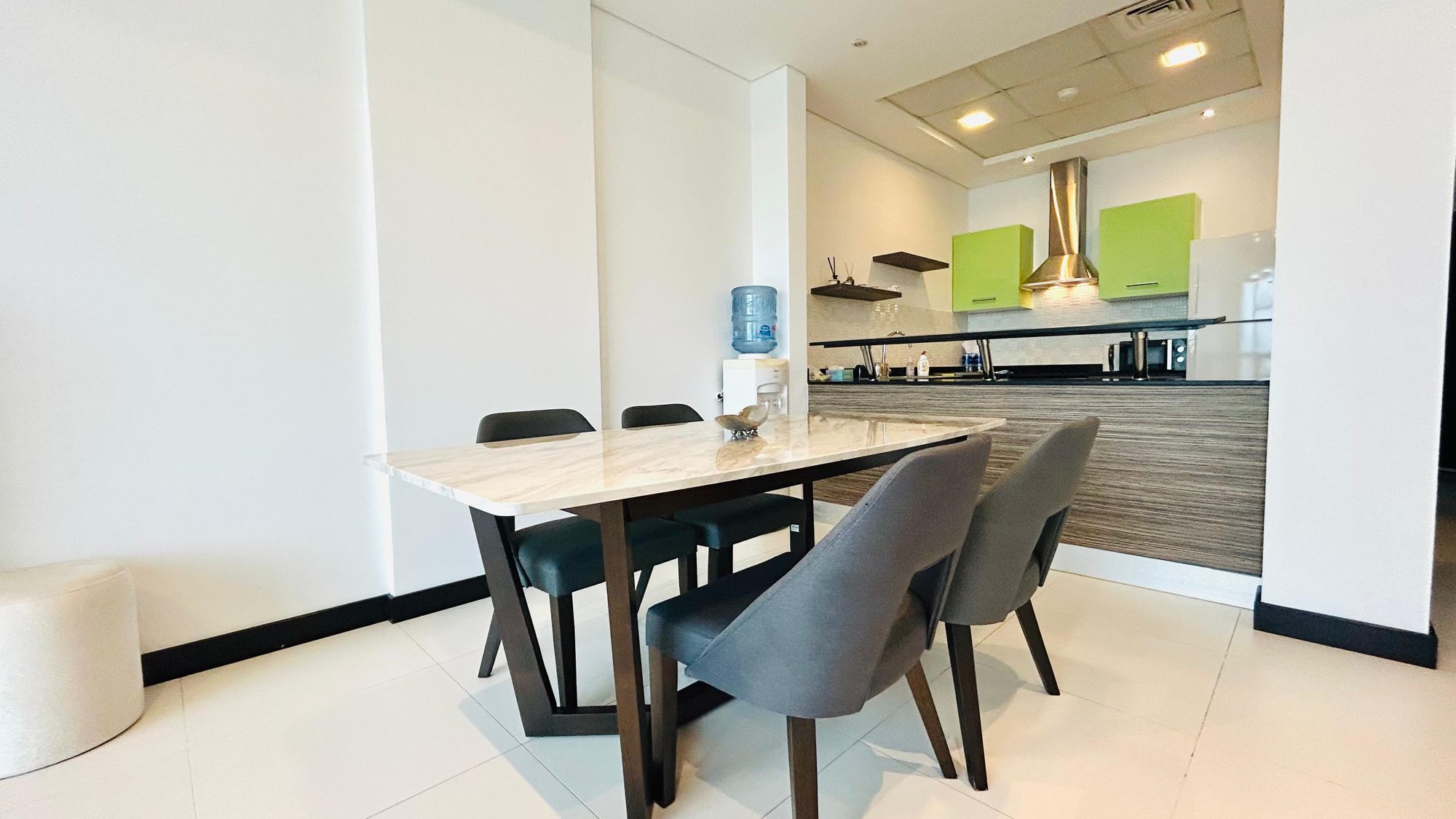 Two-Bedroom Apartment with Pool and Gym