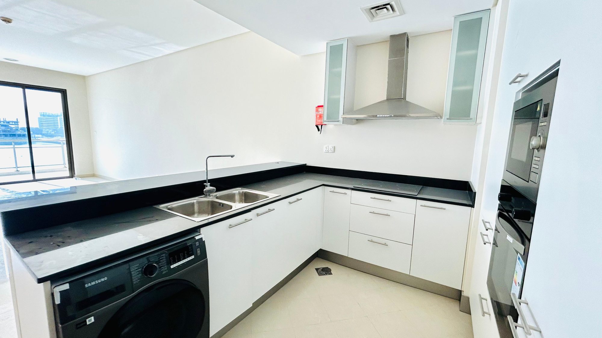 One Bedroom Semi-Furnished Apartment, 86 sqm