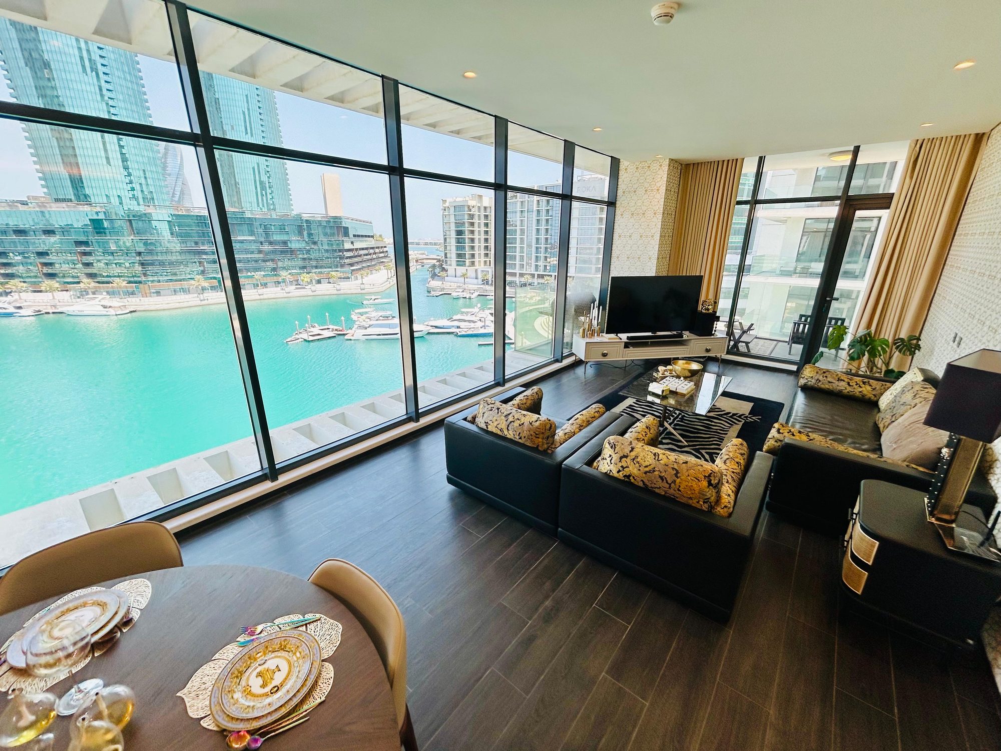 Two-Bedroom Apartment with Sea View and Pool