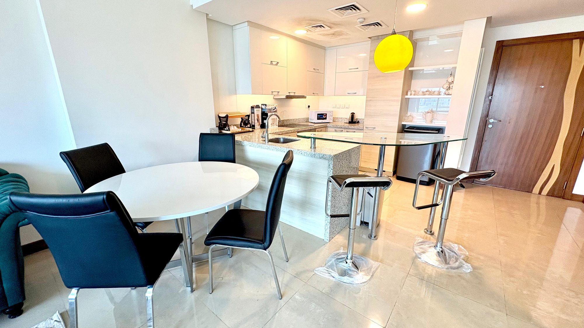 One Bedroom Apartment, 85 sqm, Two Bathrooms