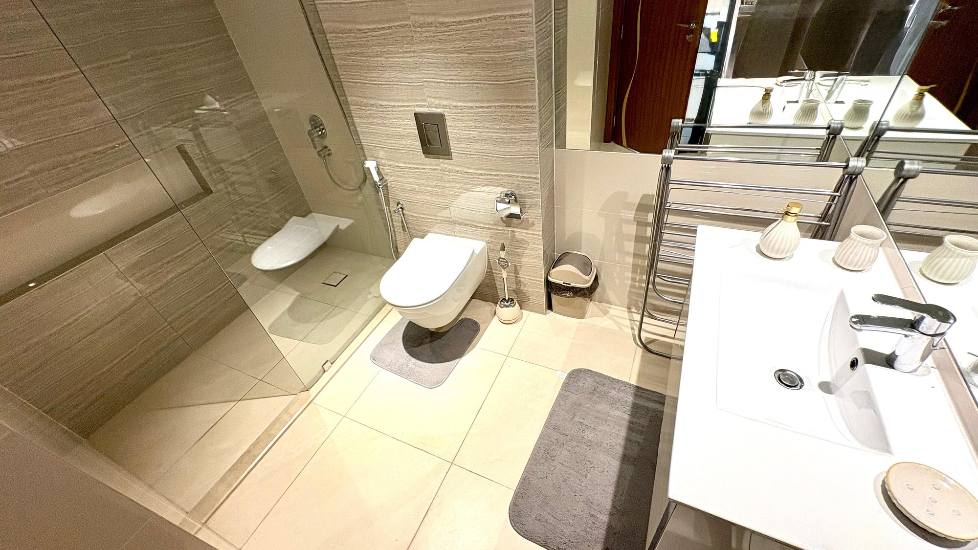 One Bedroom Apartment, 85 sqm, Two Bathrooms