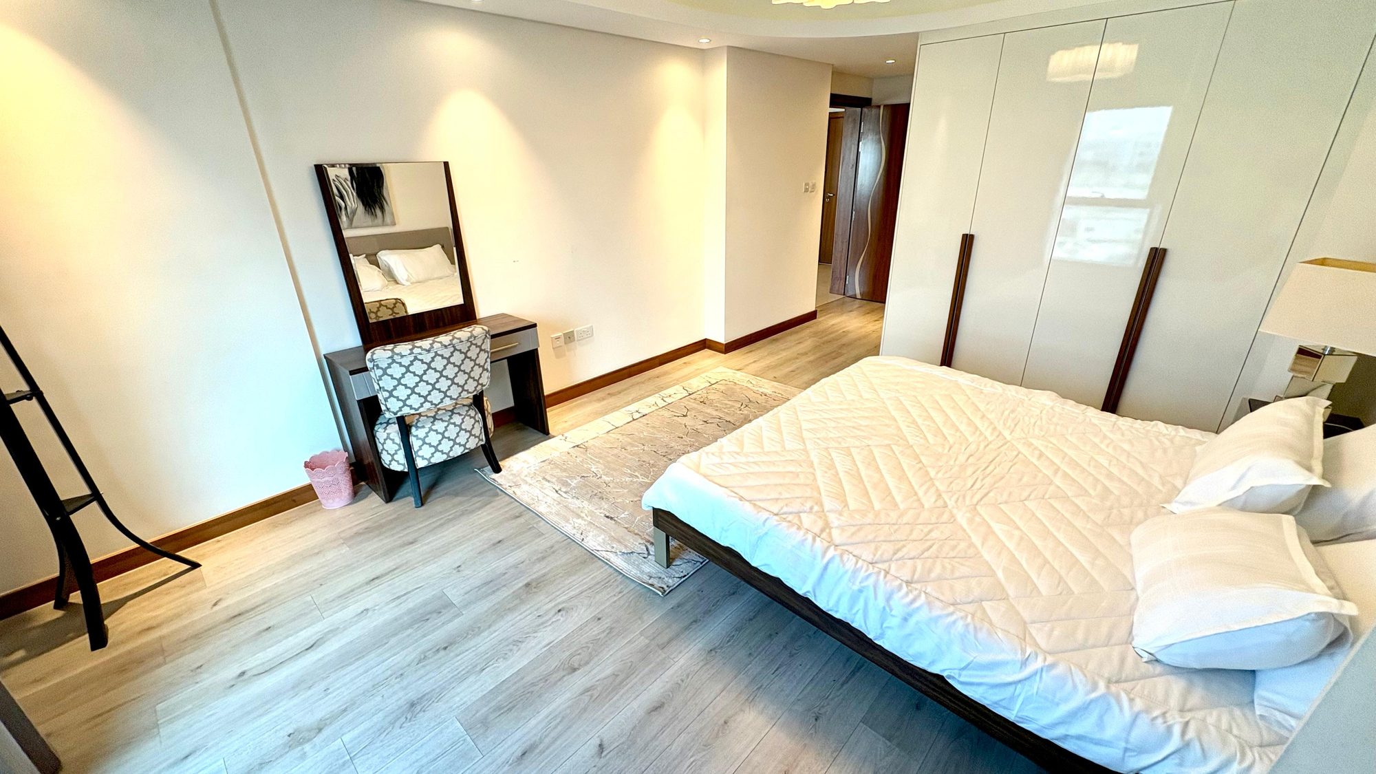 One Bedroom Apartment, 85 sqm, Two Bathrooms