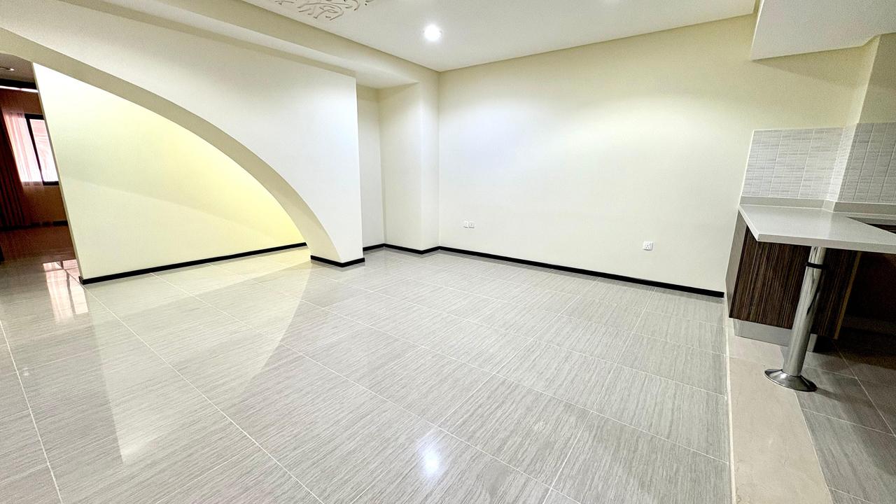 Three Bedroom Apartment with Shared Facilities