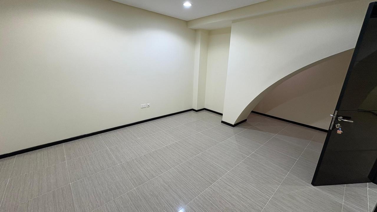 Three Bedroom Apartment with Shared Facilities