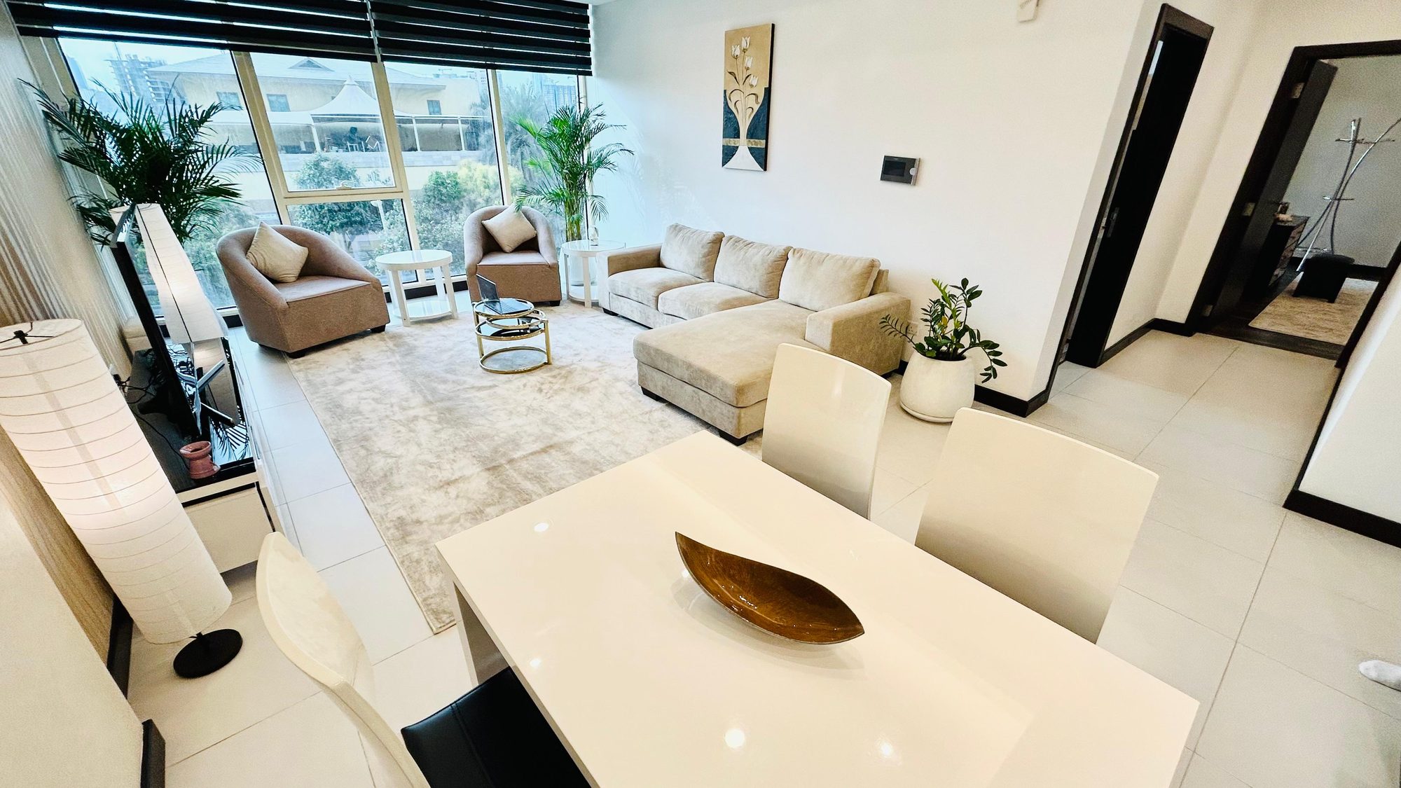 Two Bedroom Apartment with Pool and Gym