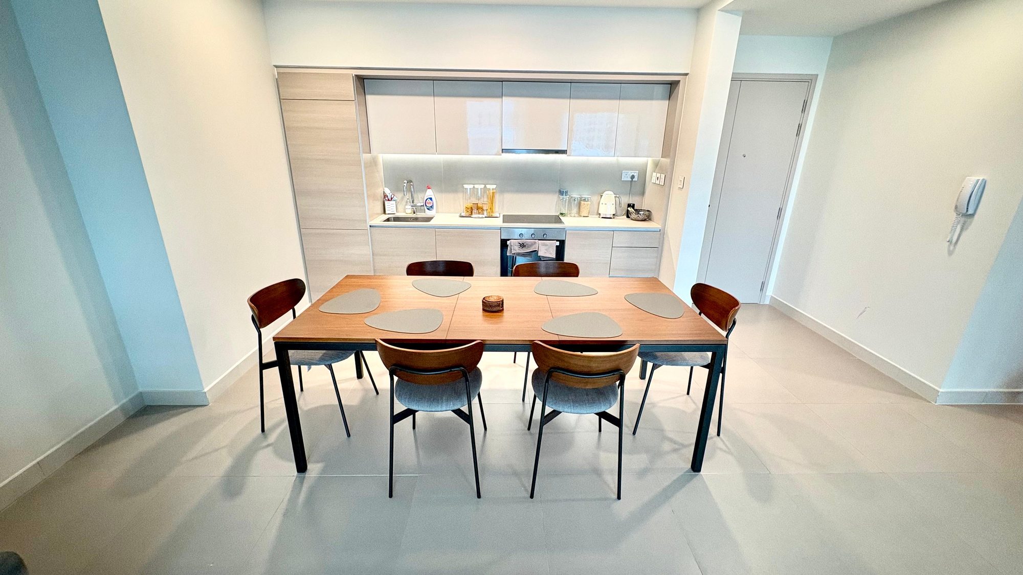 2 Bedroom Apartment with Waterfront Views