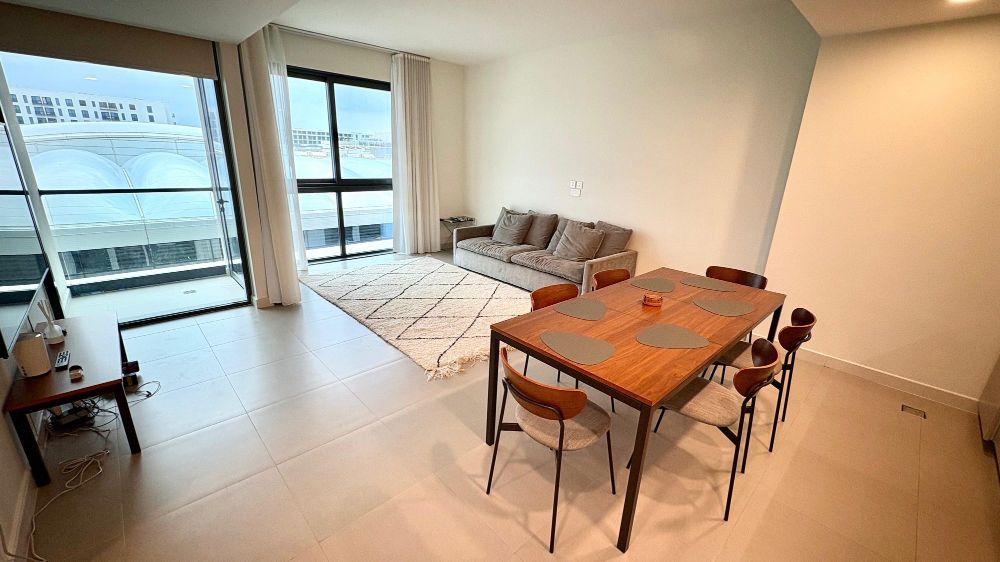 2 Bedroom Apartment with Waterfront Views