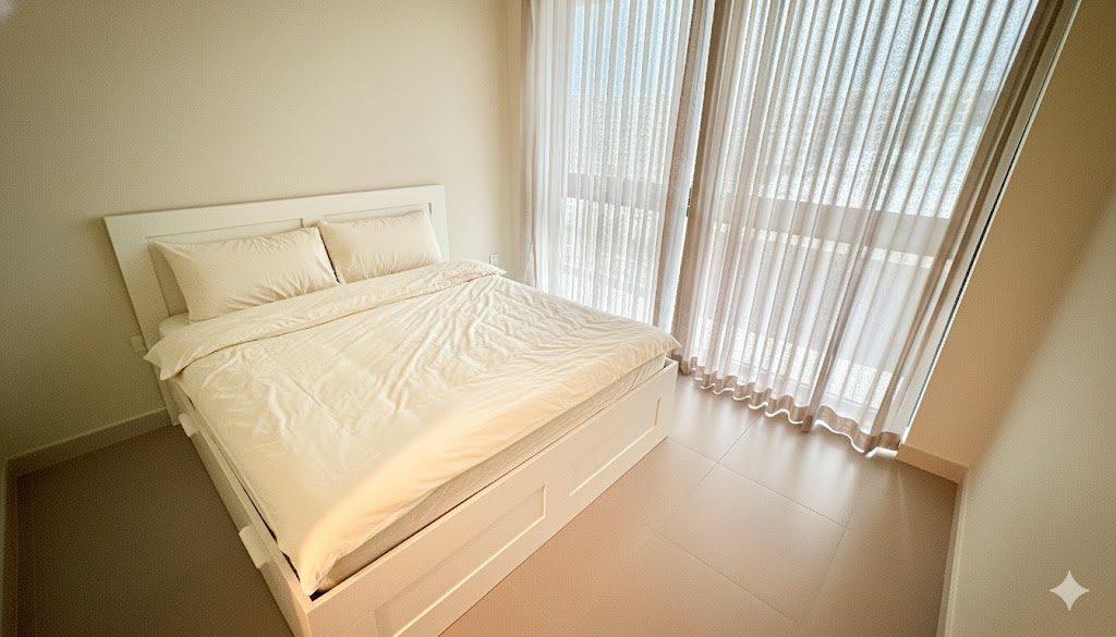 2 Bedroom Apartment with Waterfront Views
