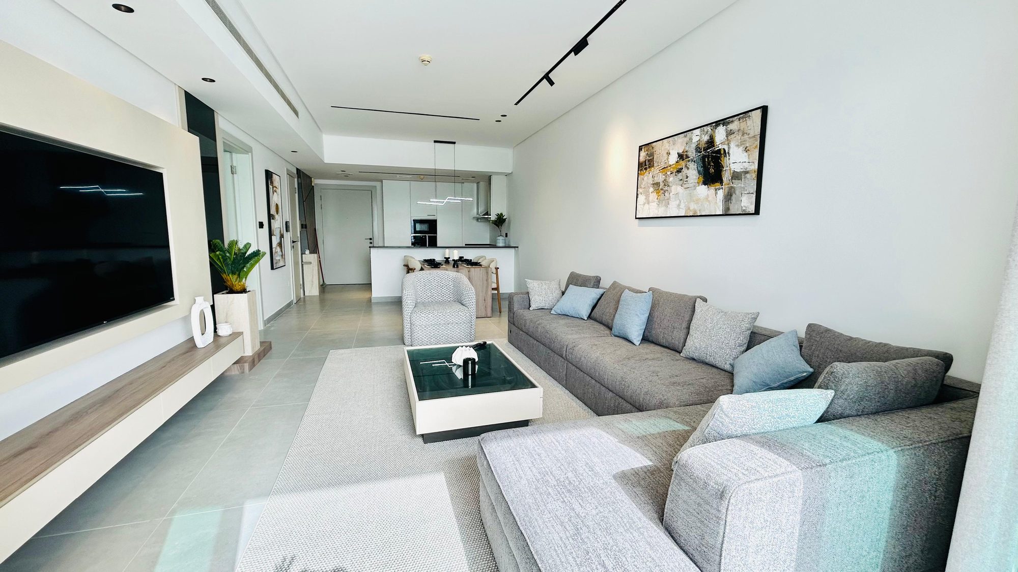 One Bedroom Apartment with Two Bathrooms