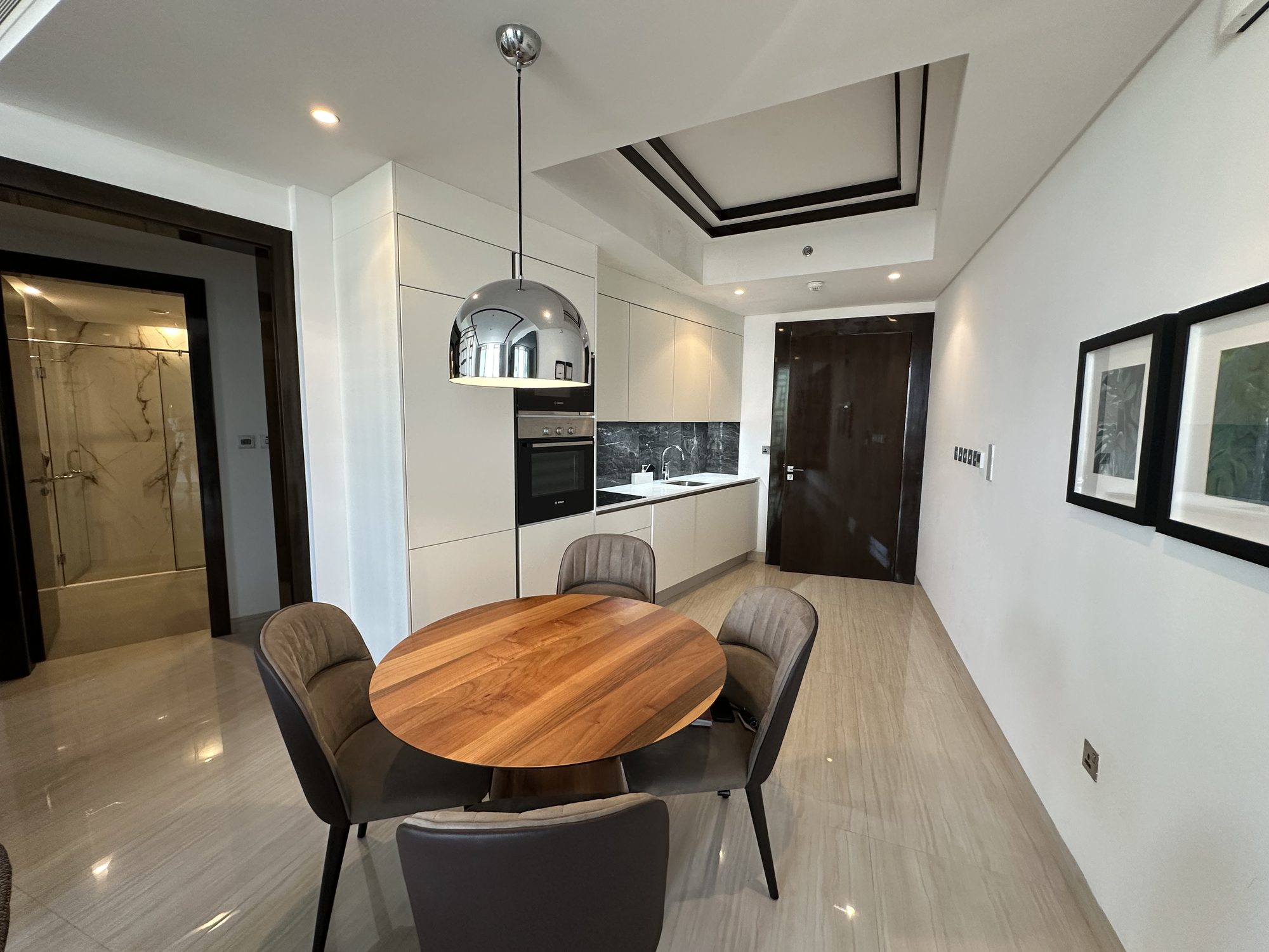 One Bedroom Apartment with Balcony and Parking