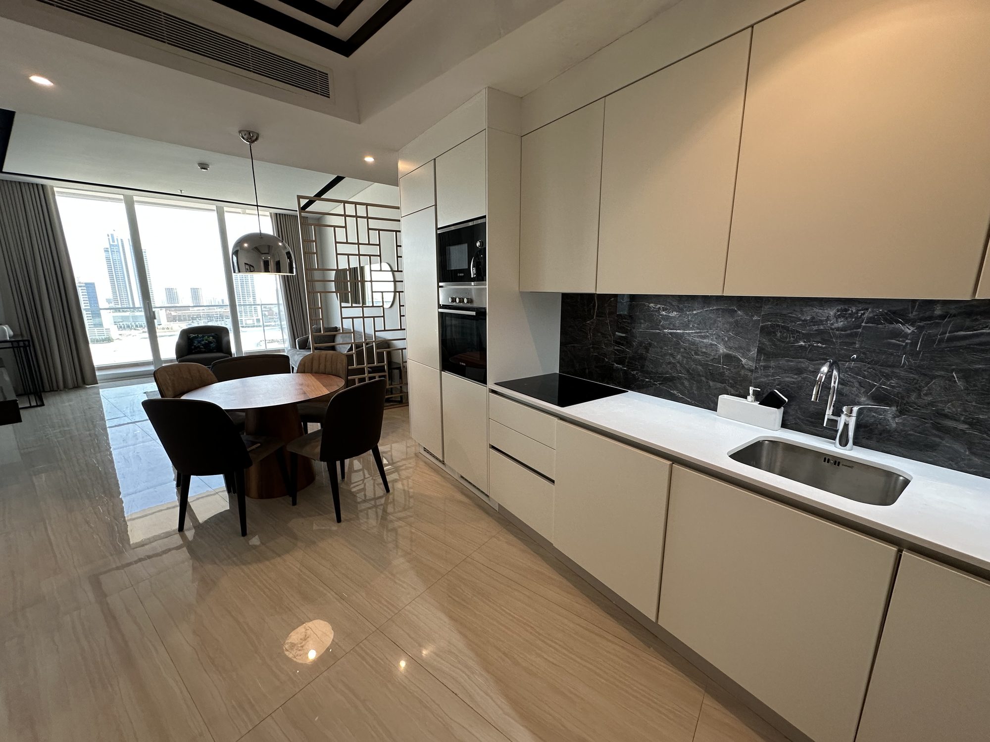 One Bedroom Apartment with Balcony and Parking