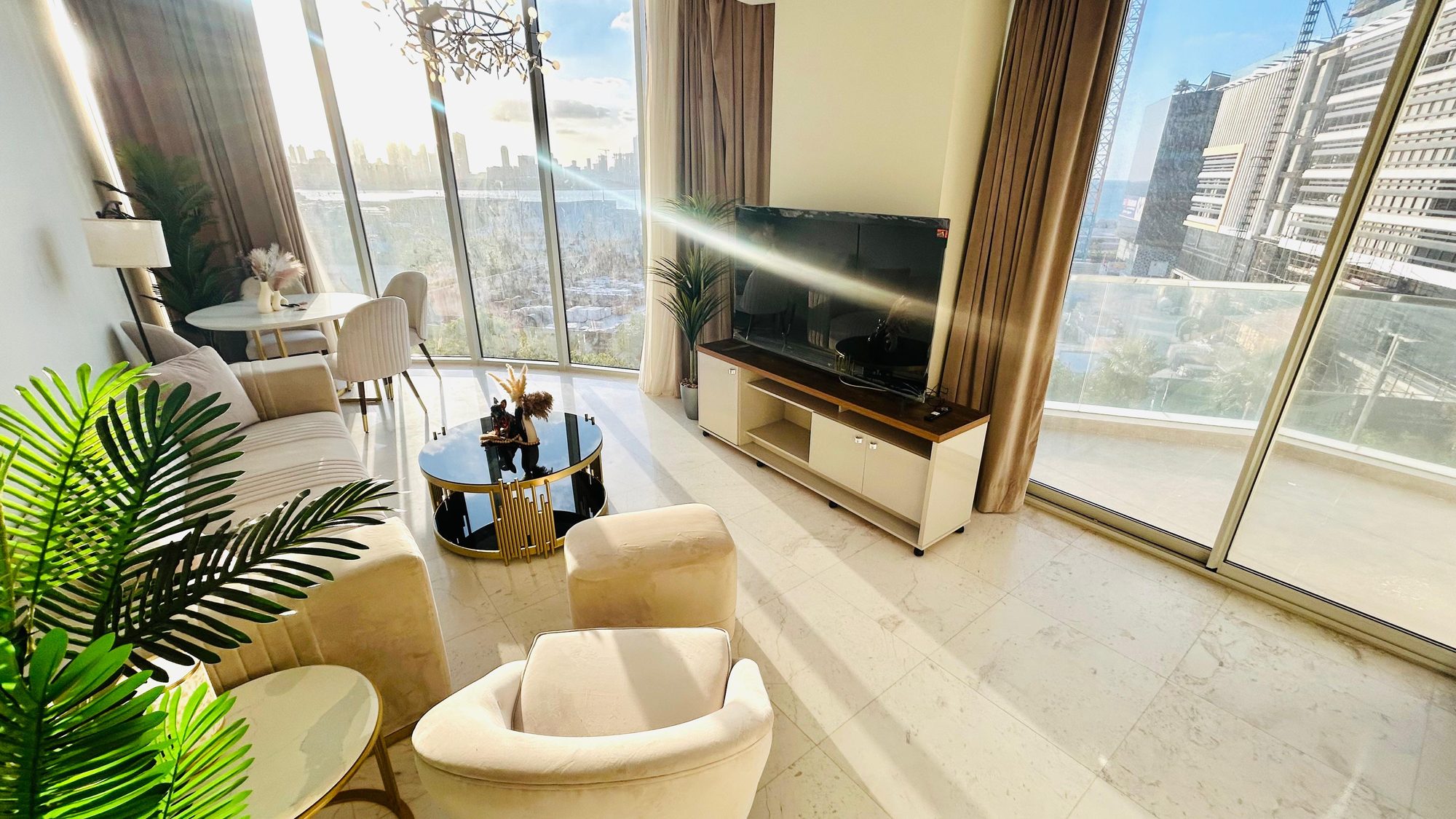 One Bedroom Apartment with Pool Access