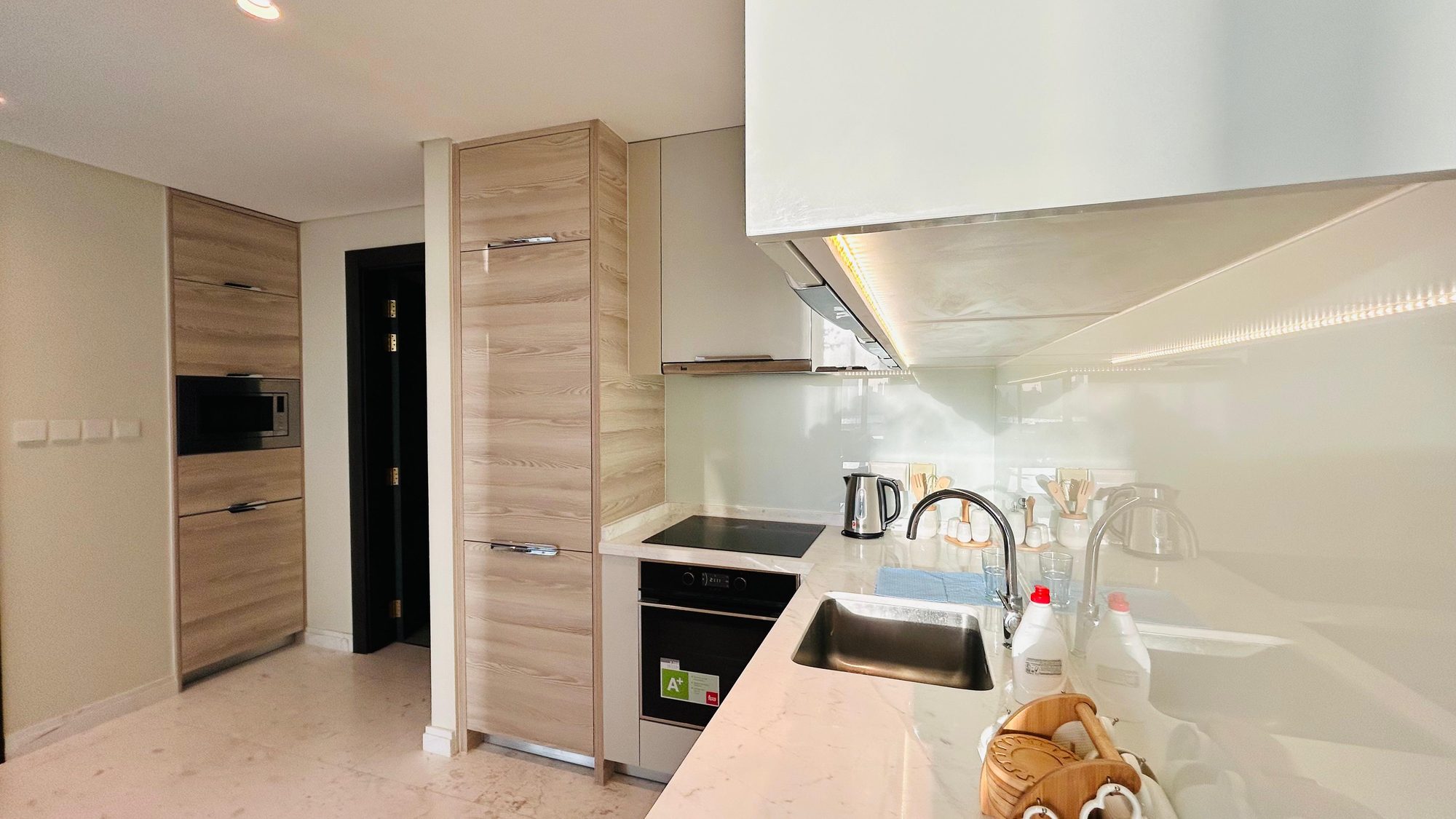 One Bedroom Apartment with Pool Access