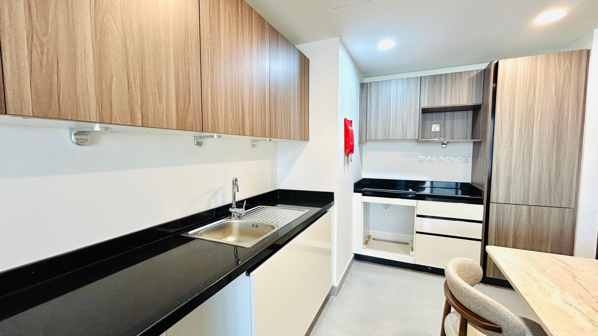 One-Bedroom Apartment, 90sqm, Two Bathrooms