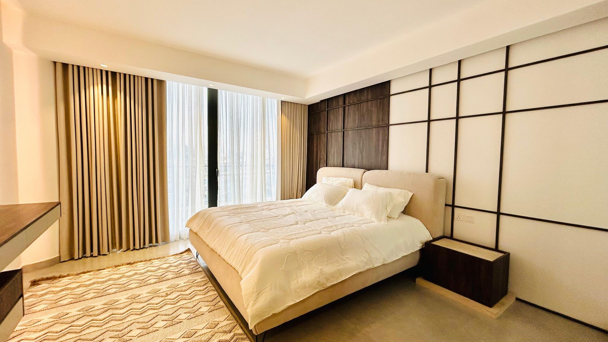 Two-Bedroom Apartment with Four Bathrooms