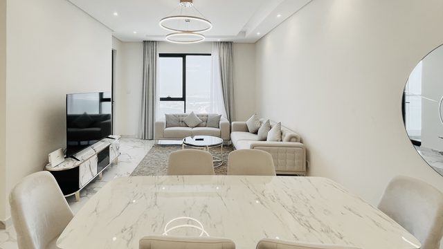 Three Bedroom Fully Furnished Apartment with Parking