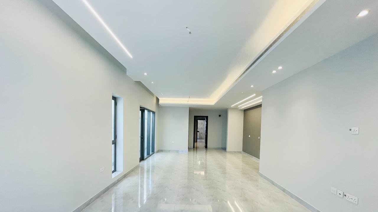 Four Bedroom Villa with Pool and Maid's Room