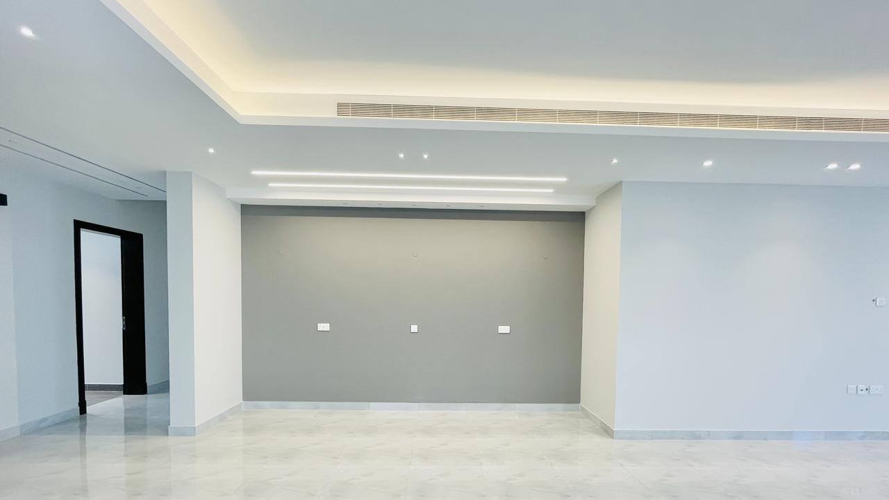 Four Bedroom Villa with Pool and Maid's Room