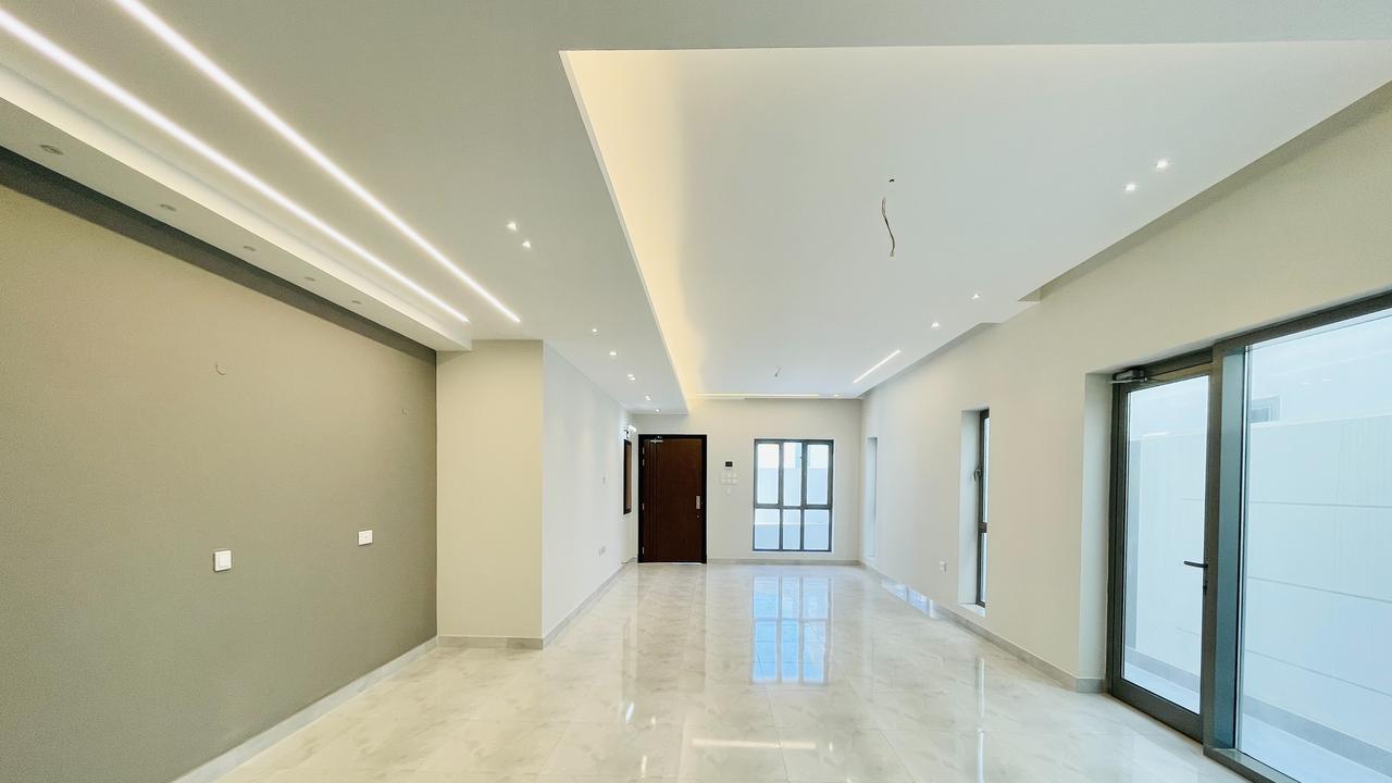 Four Bedroom Villa with Pool and Maid's Room