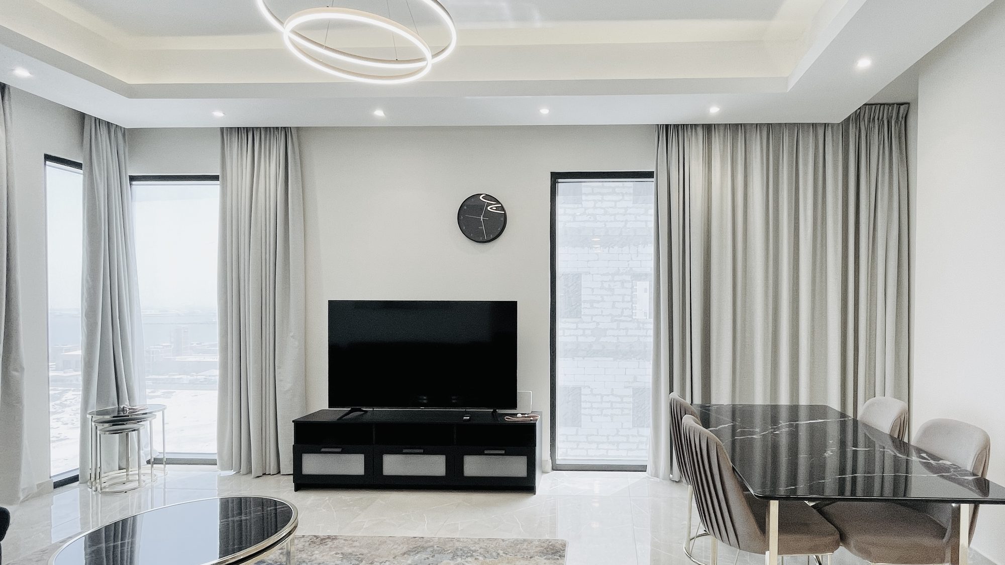 Two-Bedroom Apartment with Pool and Gym