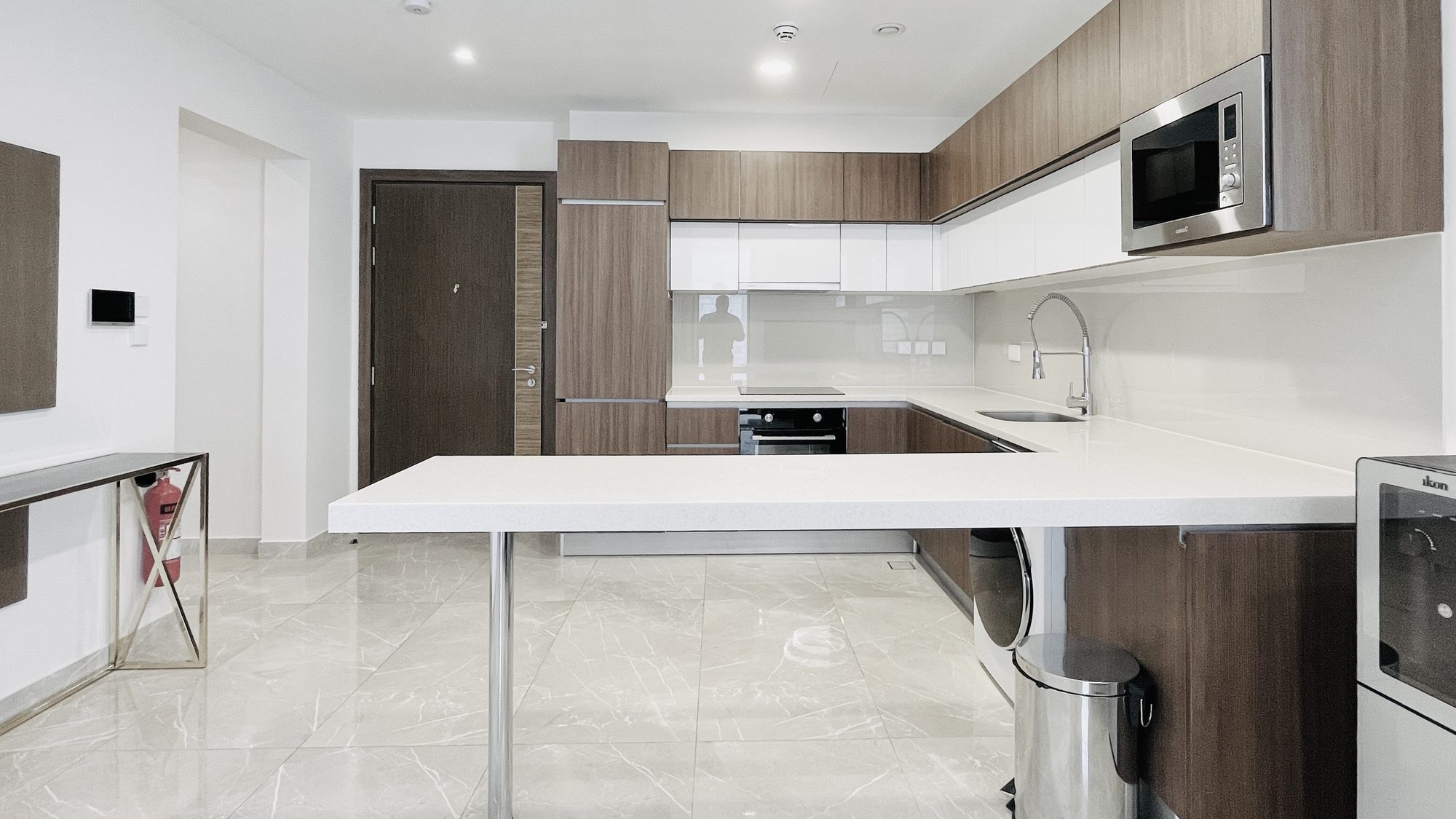 Two-Bedroom Apartment with Pool and Gym