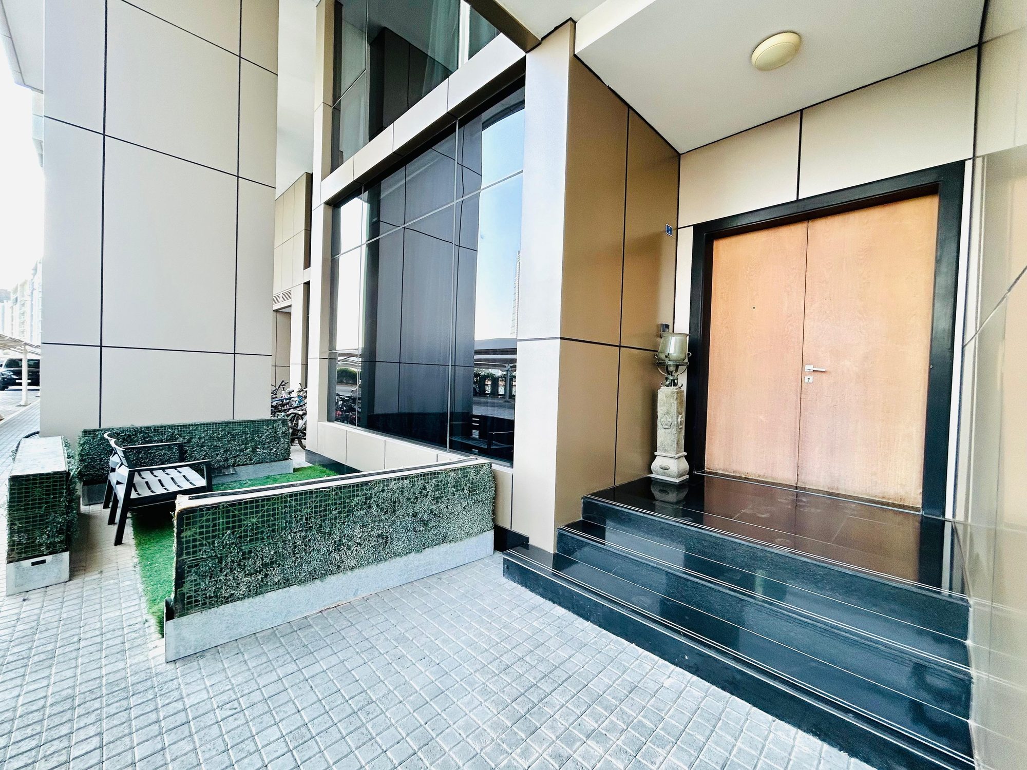 Three Bedroom Apartment with Maid's Room