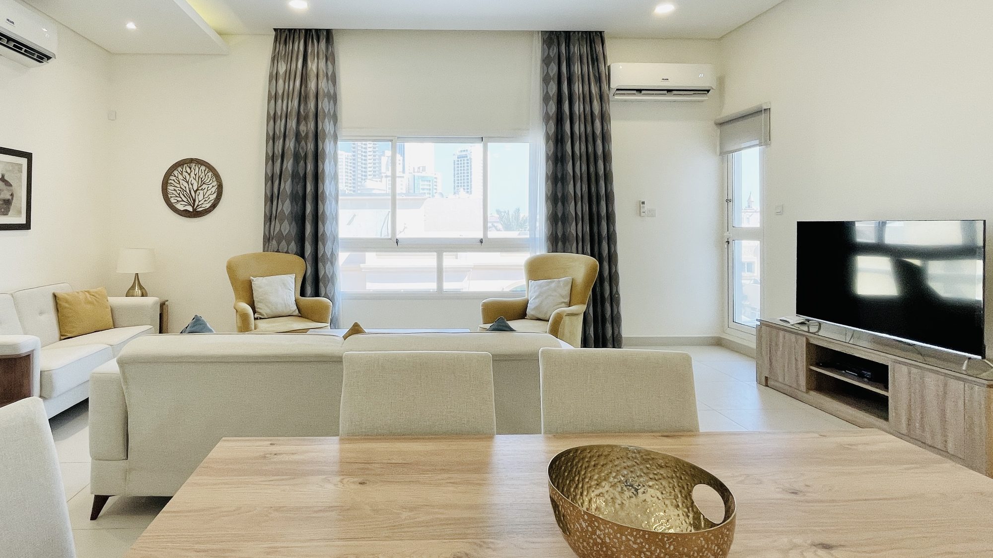 Three-Bedroom Apartment with Shared Pool and Gym